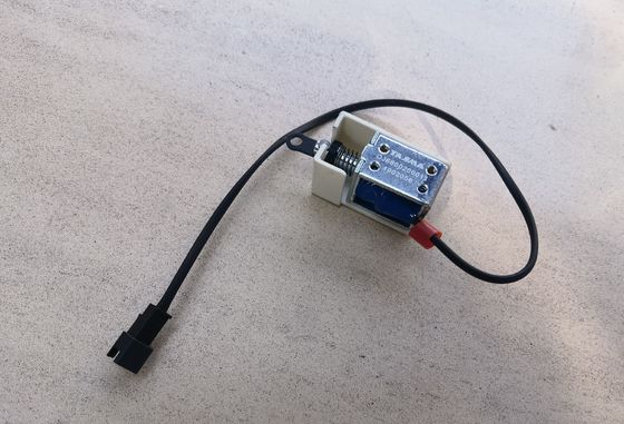 Black Jump Solenoid / Cutter Solenoid Untuk Mesin Sulaman Komputerisasi